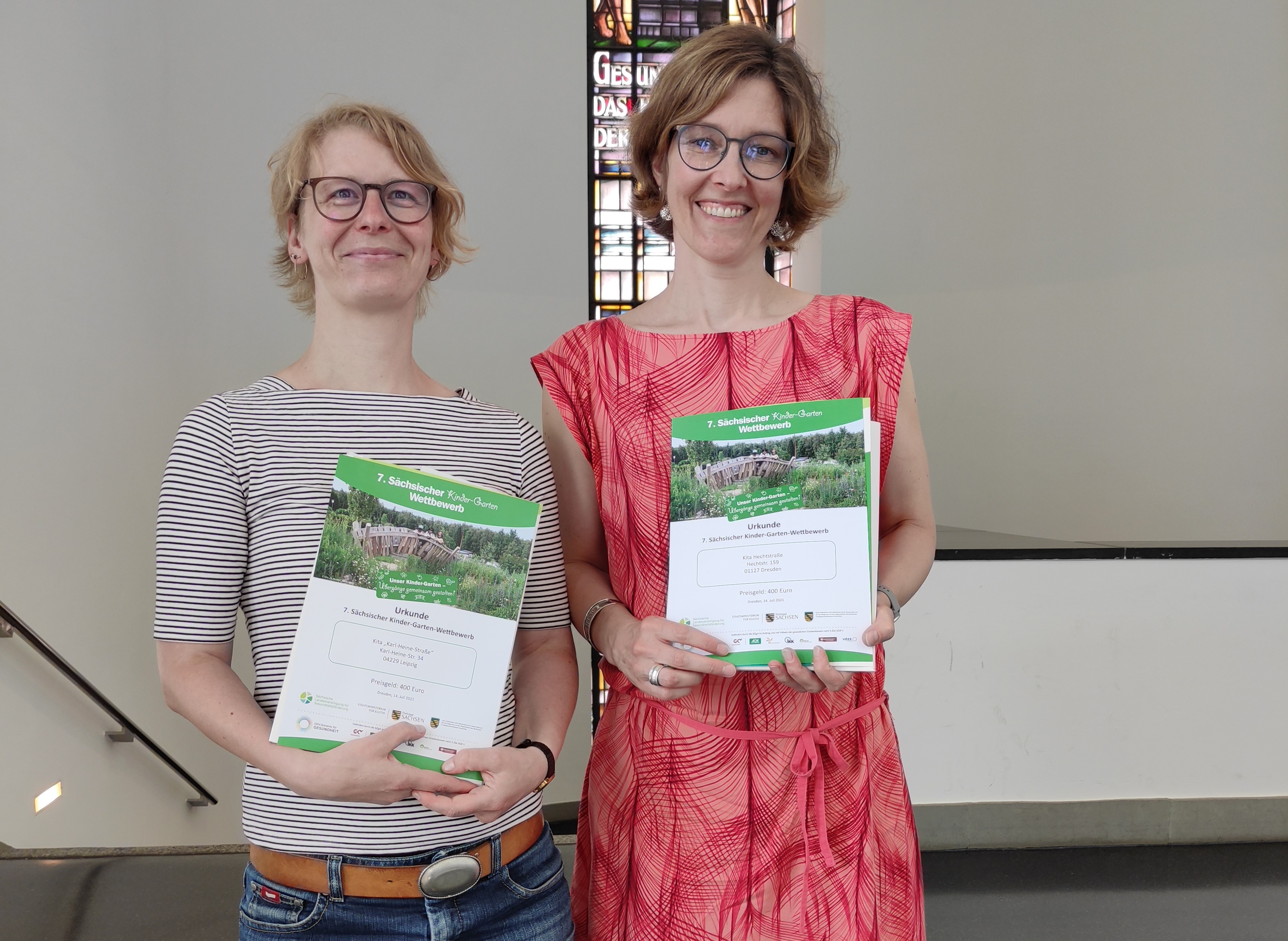 Christiane Engelt, stellvertretende Leiterin der Kita Karl-Heine-Straße Leipzig (links) und Christina Kabs, Leiterin der Kita Hechtstraße Dresden