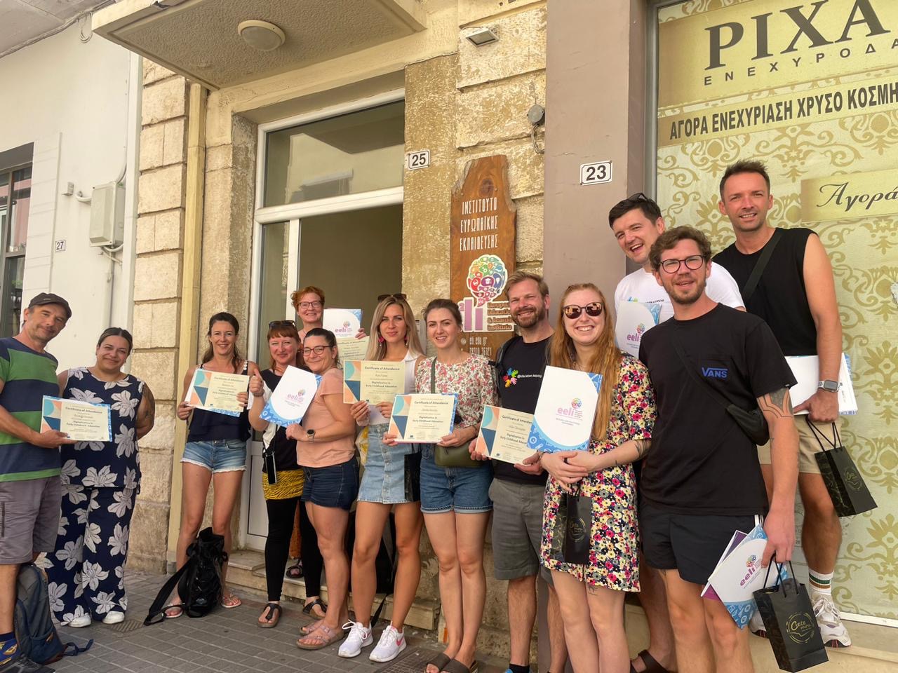 Die Teilnehmenden der Fortbildung "Digitalization in Early Childhood Education" in Rethymno 