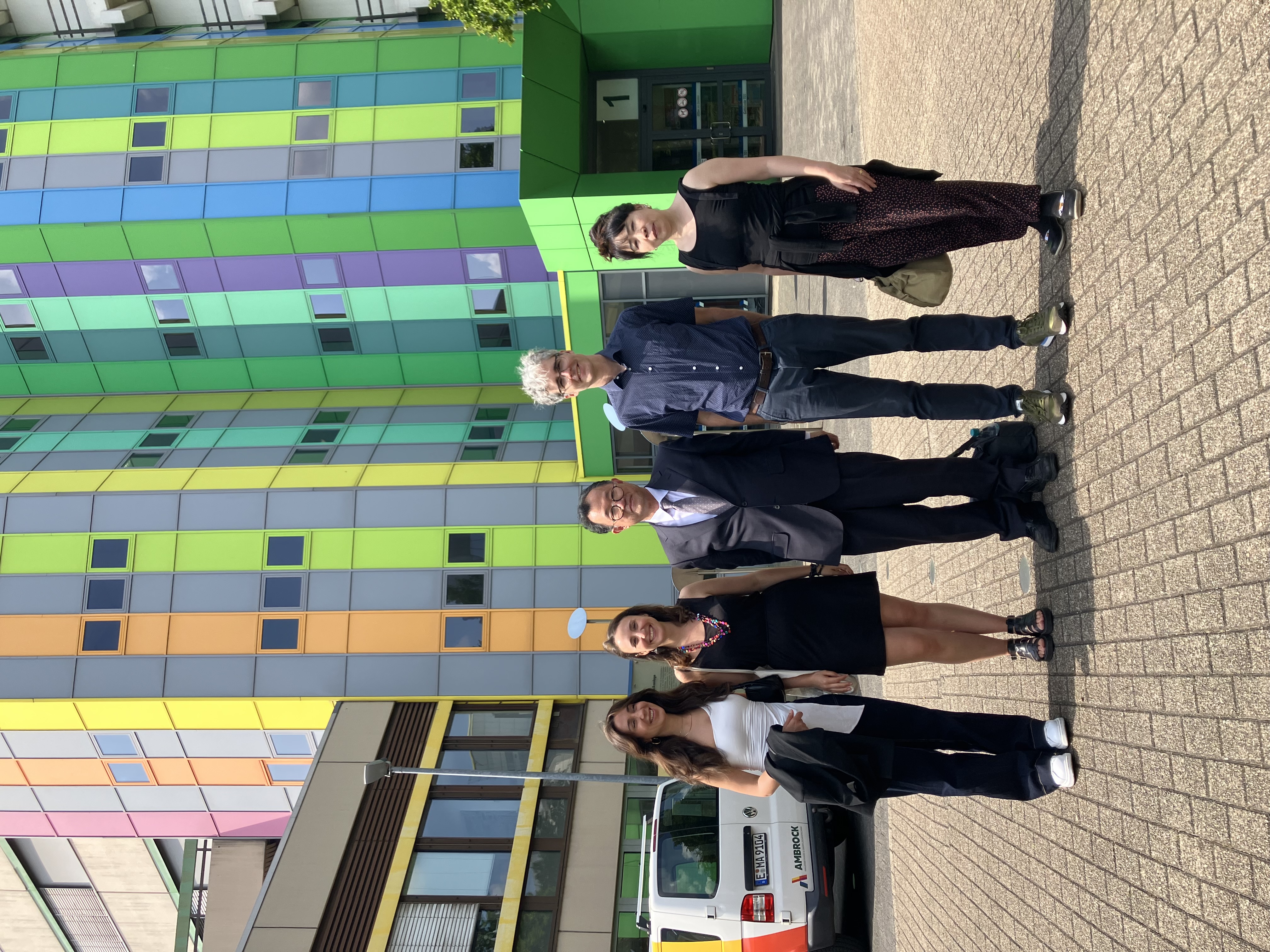 Von links: Islim Ince, Dr. Francesca Laluna, Prof. Yuichi Toda, Prof. Dr. Philipp Jugert, Atsuka Henkel