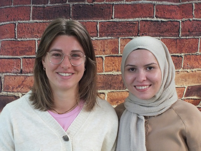 Die Familienlotsinnen Isabel Schlechter und Hilal Anar (v.l.n.r.)